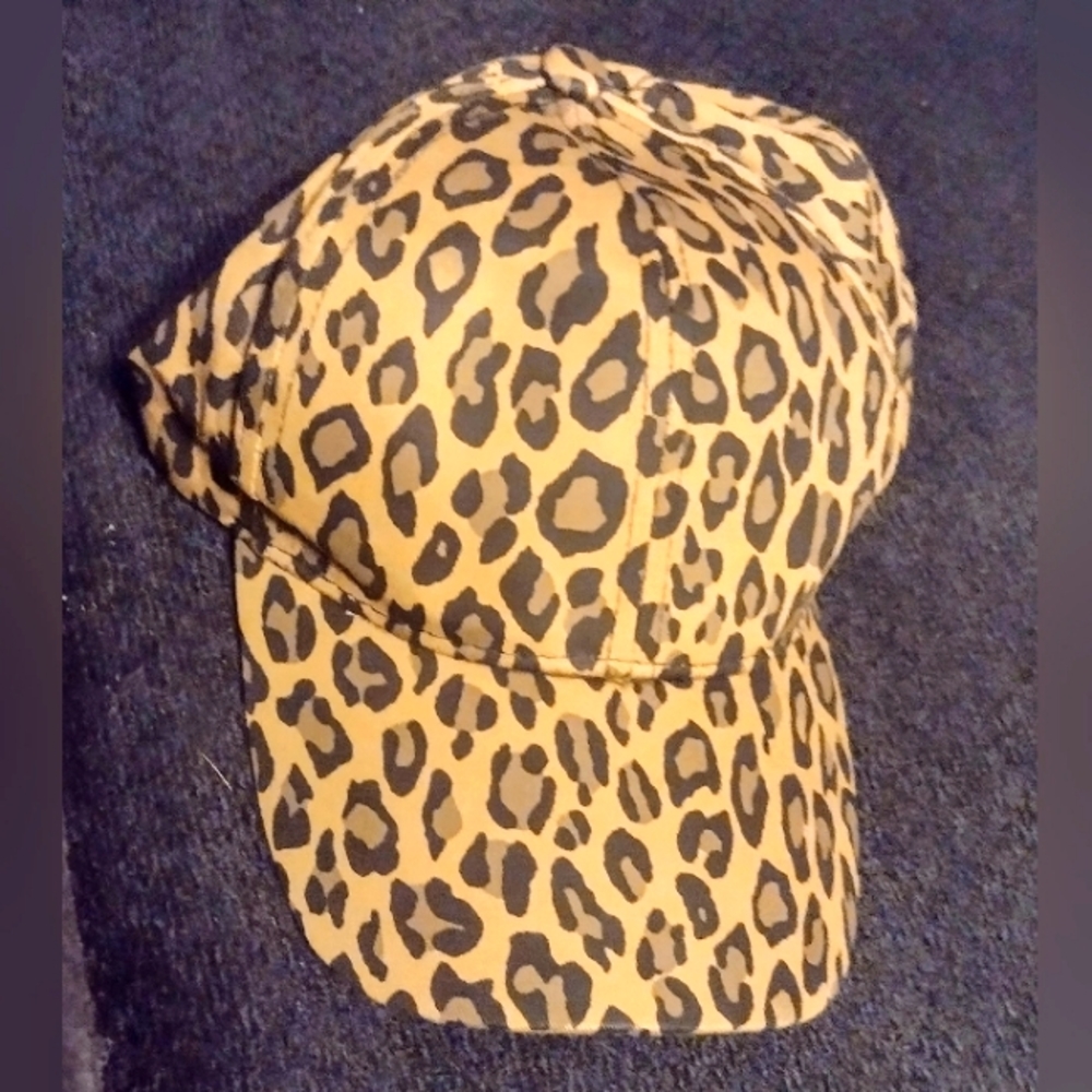 Leopard baseball cap